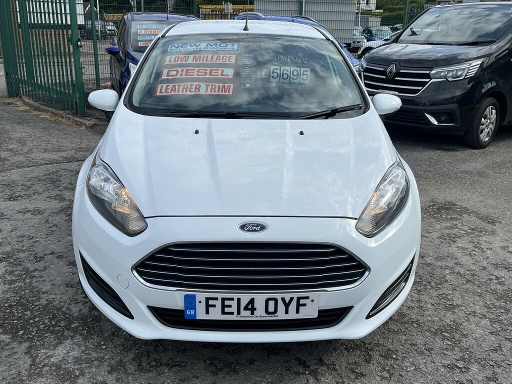 Ford Fiesta Hatchback FE14OYF White #2
