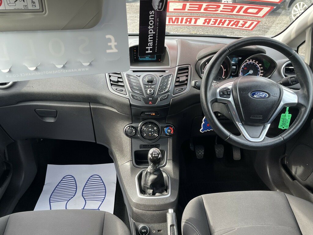 Ford Fiesta Hatchback FE14OYF White