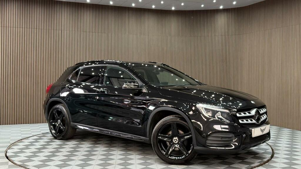 Mercedes-Benz GLA Class Suv 1.6 Gla200 Amg Line 7G-dct Euro 6 Ss 2 Black