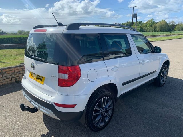Skoda Yeti 1.2 Tsi Se Drive Outdoor Euro 6 White #4