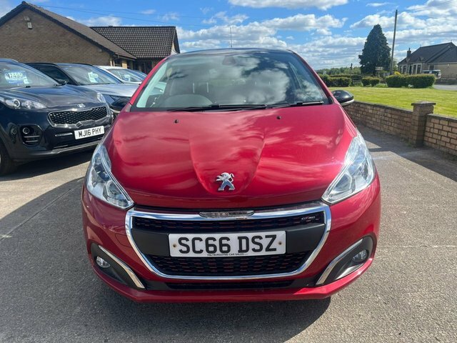 Peugeot 208 1.6 Bluehdi Gt Line Hatchback Eu Red #2