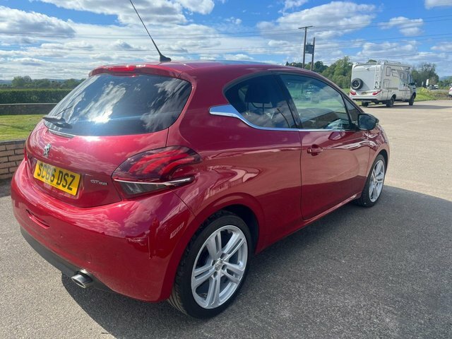 Peugeot 208 1.6 Bluehdi Gt Line Hatchback Eu Red #4