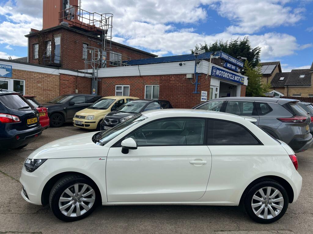 Audi A1 Sport Tfsi White #4