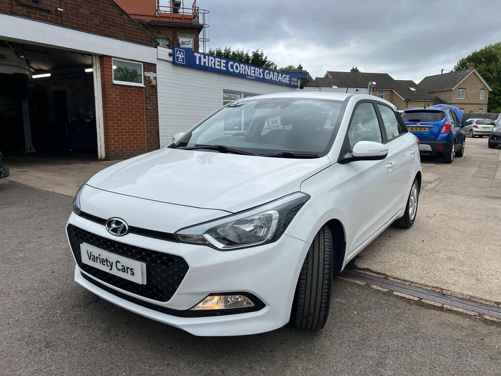 Hyundai I20 Se Mpi EN67EFG White #3