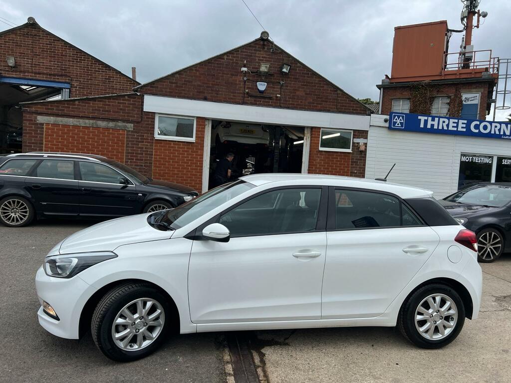 Hyundai I20 Se Mpi EN67EFG White #4