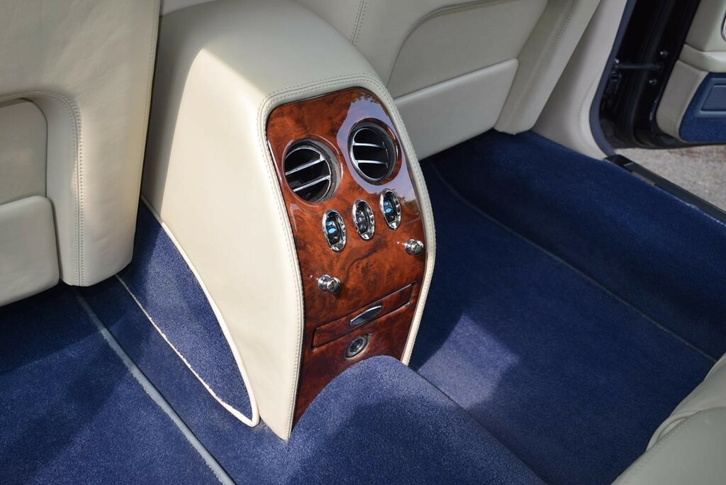 Bentley Arnage Red Label #32