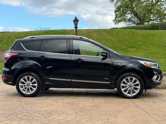 Ford Kuga 2017 2.0 Tdci Vignale Suv Powershift Aw FT17OED Black #3