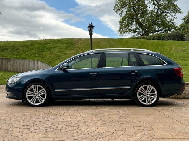 Skoda Superb 2014 2.0 Tdi Elegance Estate Dsg 4Wd Eu Blue #4