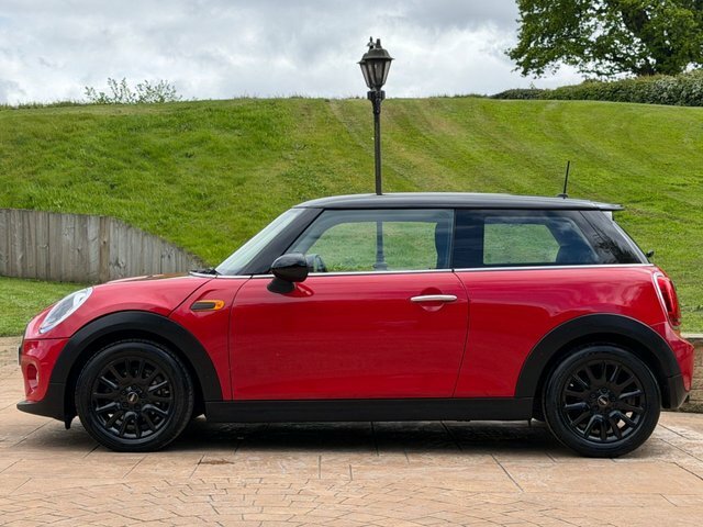 Mini Hatch 2017 1.5 Cooper Hatchback Euro 6 RV67DFN Red #4