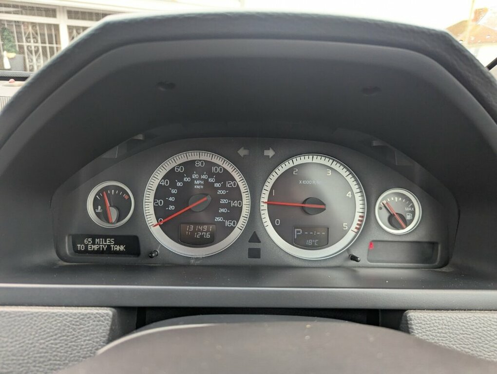 Volvo XC90 2.4L Es WD14EHZ Grey #5