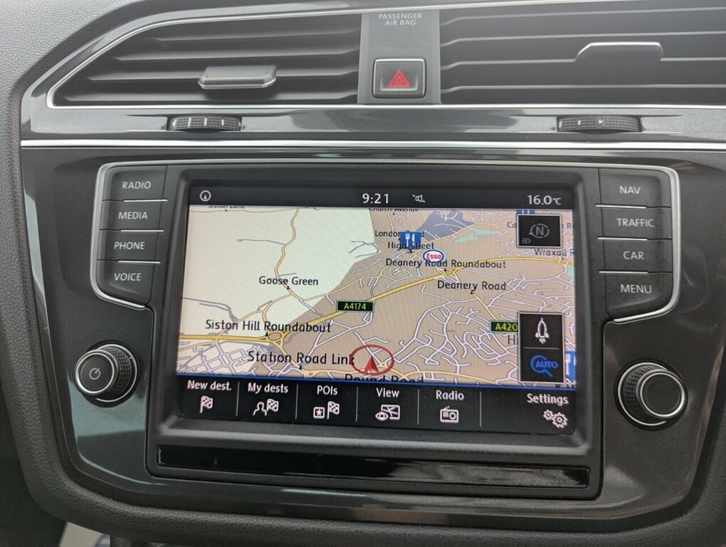 Volkswagen Tiguan 2L Se Navigation LD66YLM Black #5