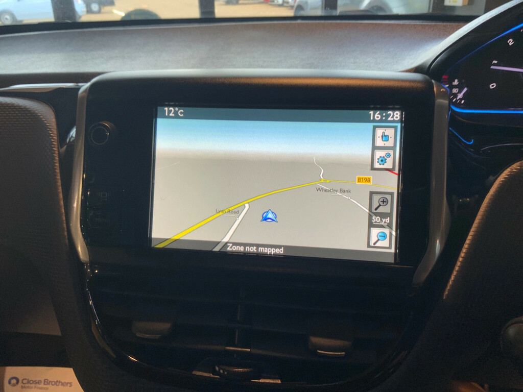 Peugeot 2008 1.6 E-hdi 115 Bhp Feline Calima Nav Nq White #14
