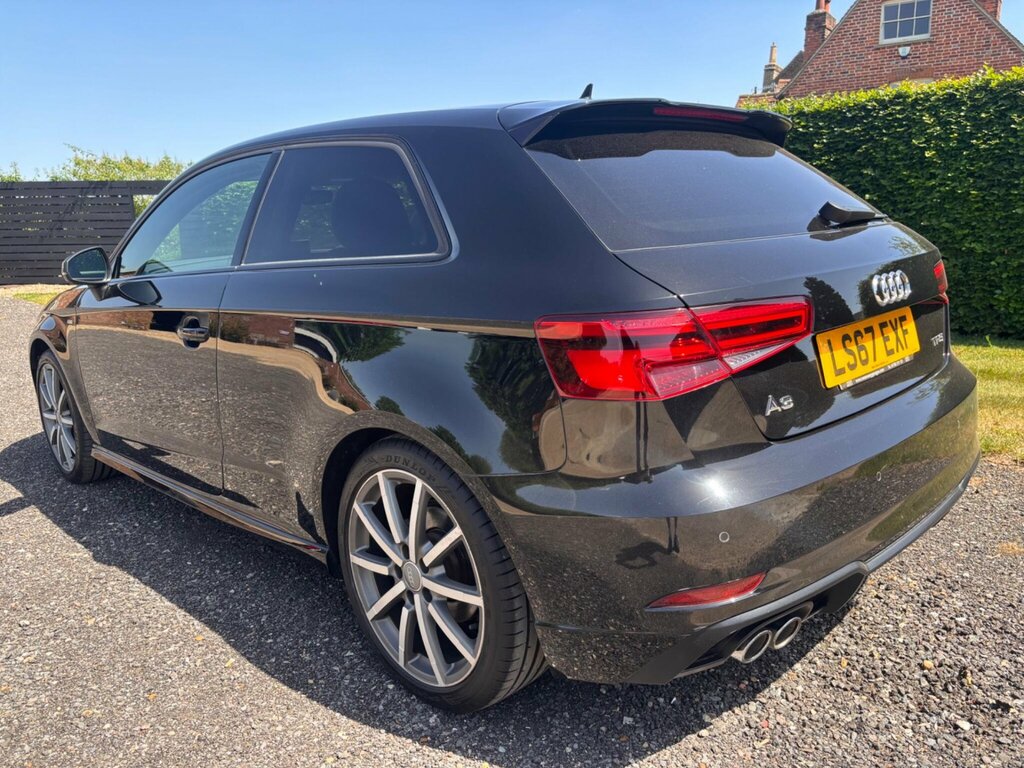 Audi A3 1.5 Tfsi Cod Black Edition Hatchback S Black #3