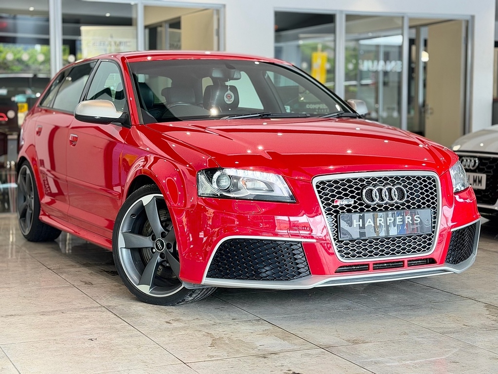Audi RS3 Tfsi Hatchback 2.5 Red