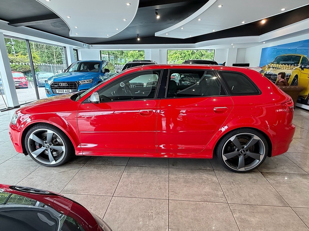 Audi RS3 Tfsi Hatchback 2.5 Red #5