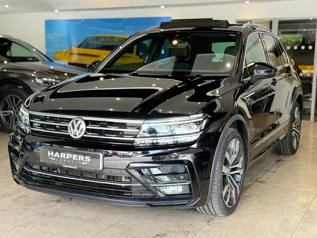 Volkswagen Tiguan 2.0 Tdi R-line Suv Dsg 4Motion Euro 6 YG68OMY Black #3