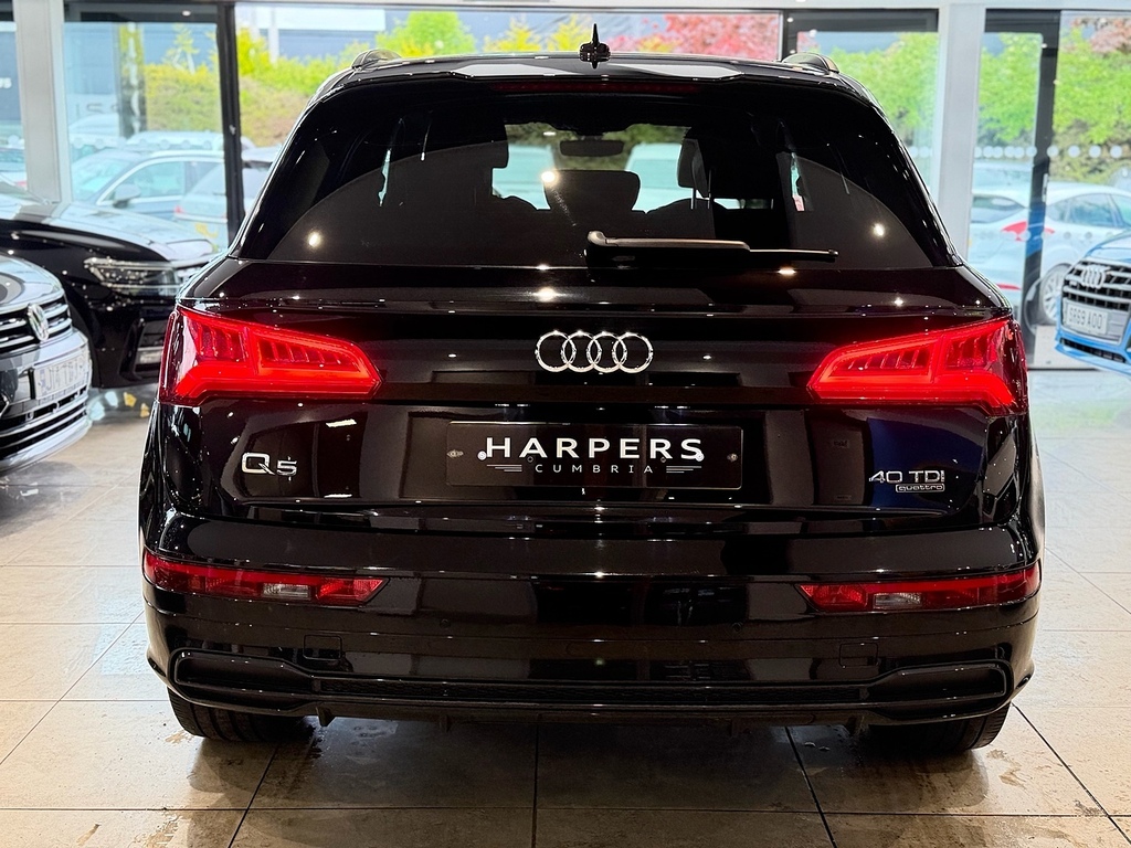 Audi Q5 2.0 Tdi 40 Black Edition Suv S Tronic Q Black #6