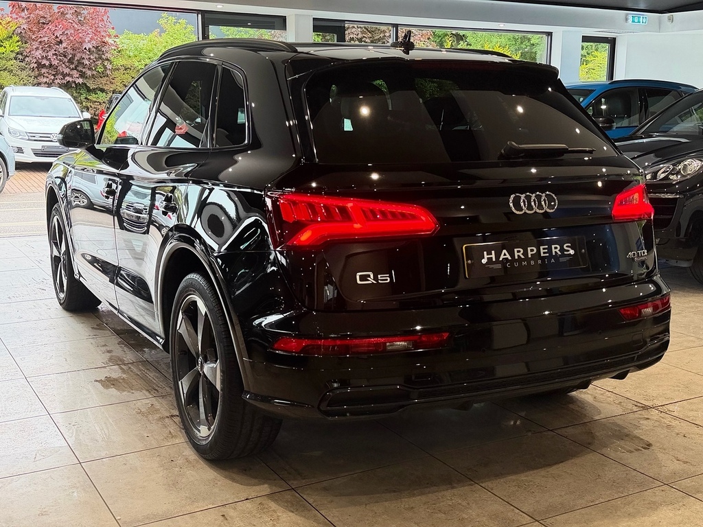 Audi Q5 2.0 Tdi 40 Black Edition Suv S Tronic Q Black #5