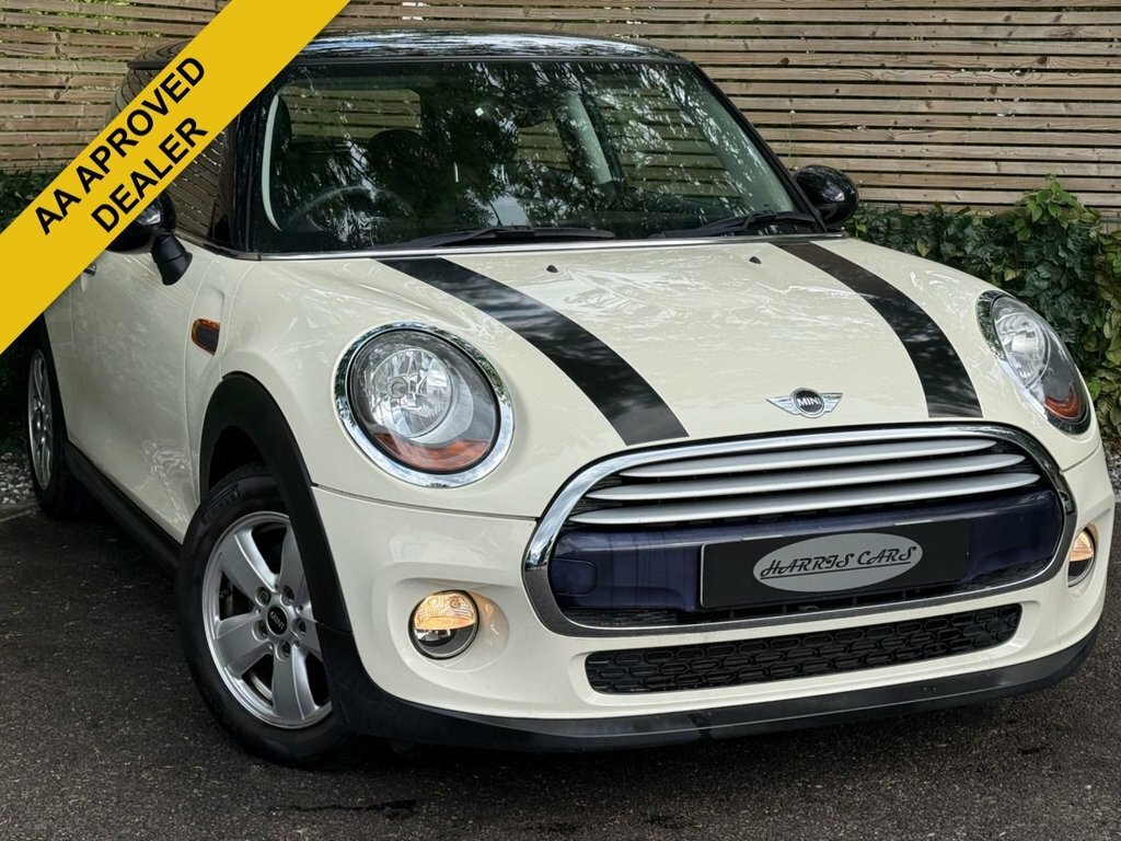 Mini Hatch 1.5L Cooper White