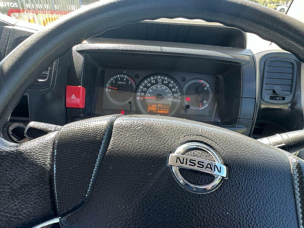 Nissan NT400  White #15