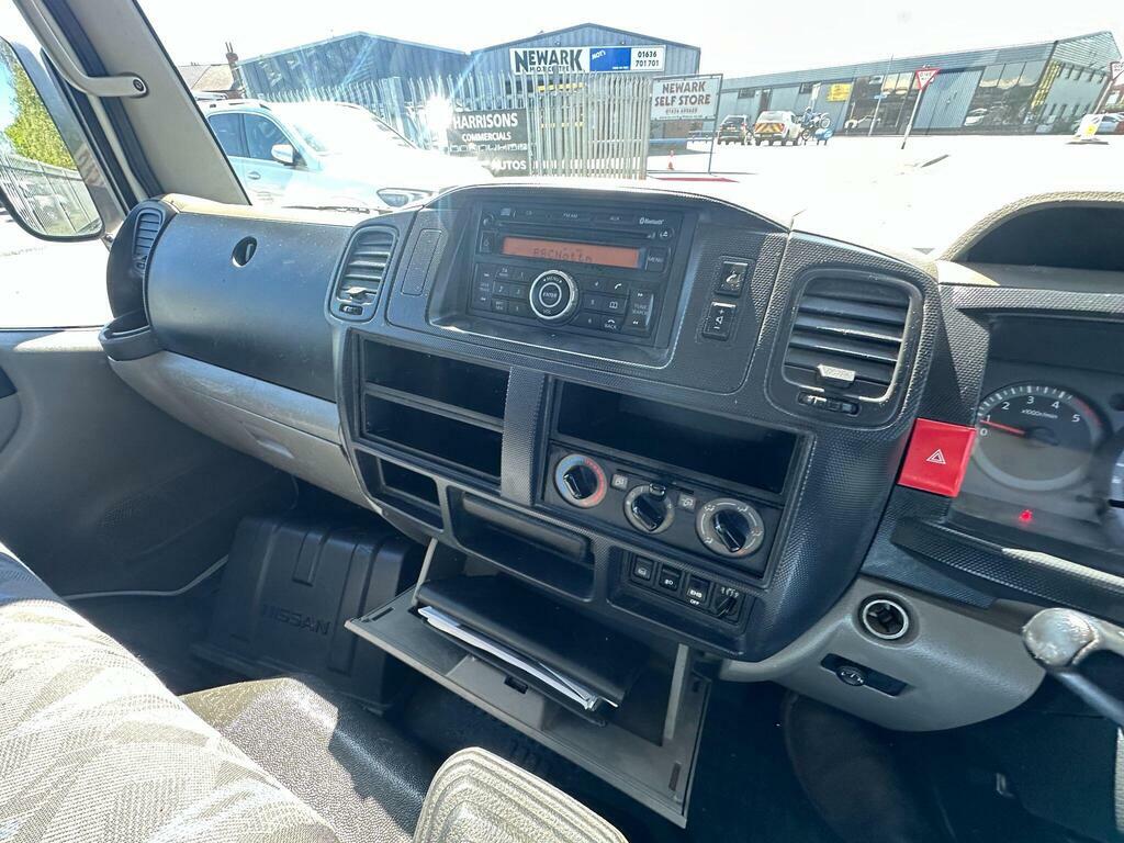 Nissan NT400  White #14