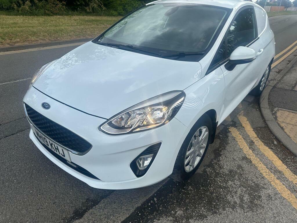 Ford Fiesta Van 1.5 Tdci Euro 6 S S MH19KHJ White #3