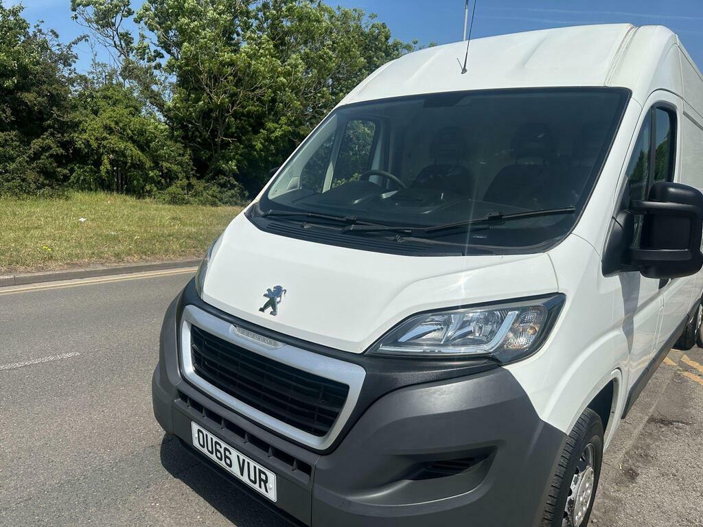 Peugeot Boxer Mpv White #3