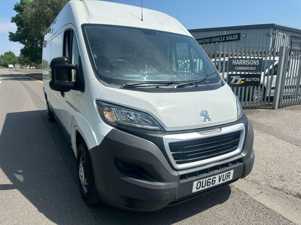 Peugeot Boxer Mpv White #1