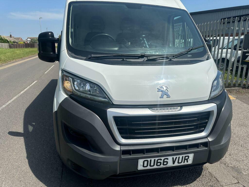 Peugeot Boxer Mpv White #2
