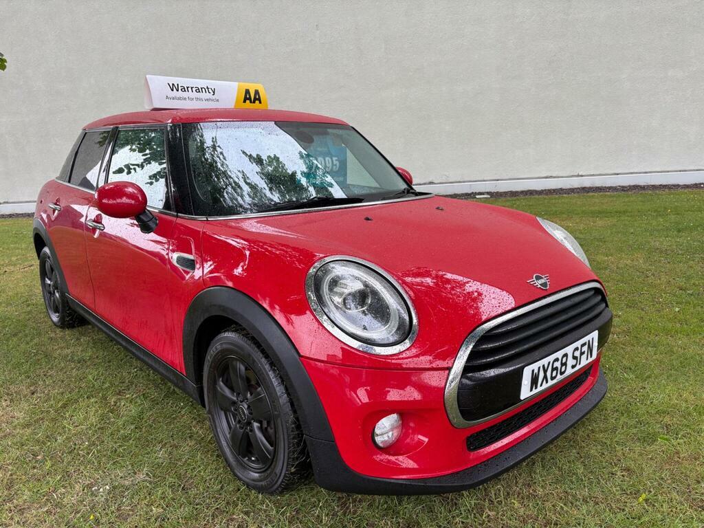 Mini Hatch 1.5 Cooper Euro 6 S S Red