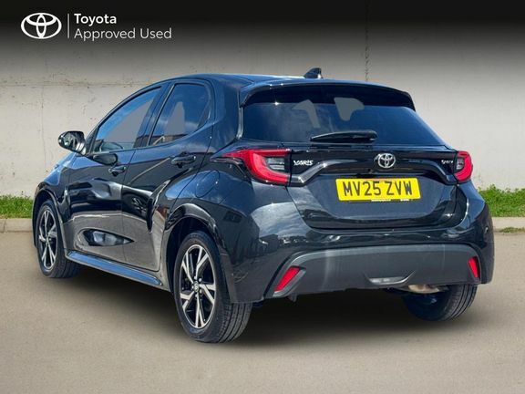 Toyota Yaris Design MV25ZVW Black #4