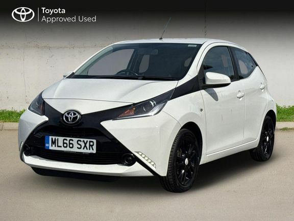 Toyota Aygo X X-play 5dr White #3