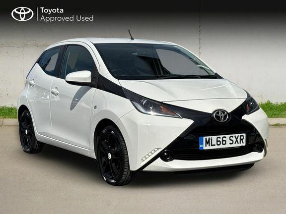 Toyota Aygo X X-play 5dr White