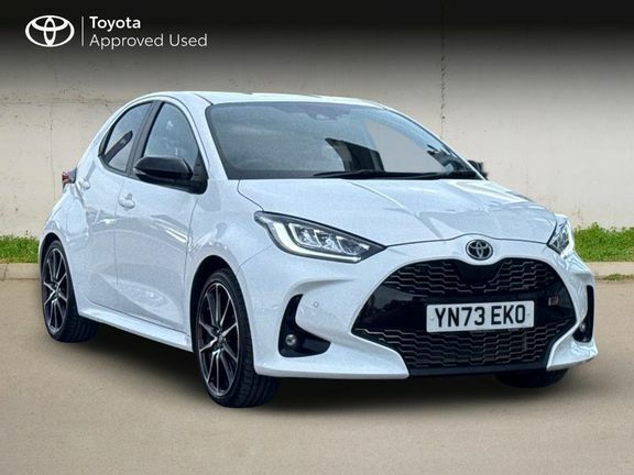 Toyota Yaris Gr Sport City White