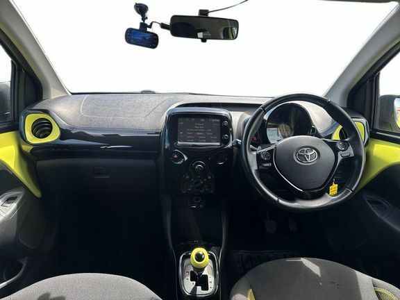 Toyota Aygo X X-cite 3 Mm Bi-tone Yellow #6