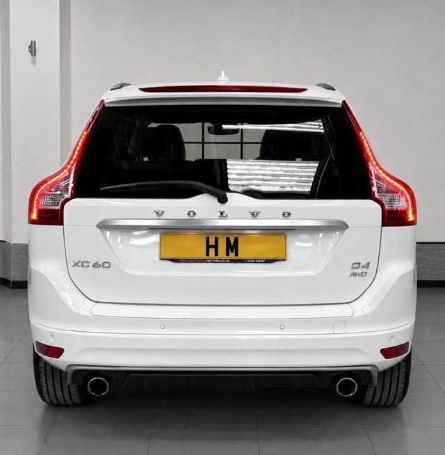 Volvo XC60 2.4 D4 R-design Lux Nav Suv Awd RE15BJX White #6