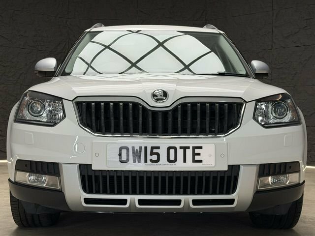 Skoda Yeti Suv OW15OTE White #2