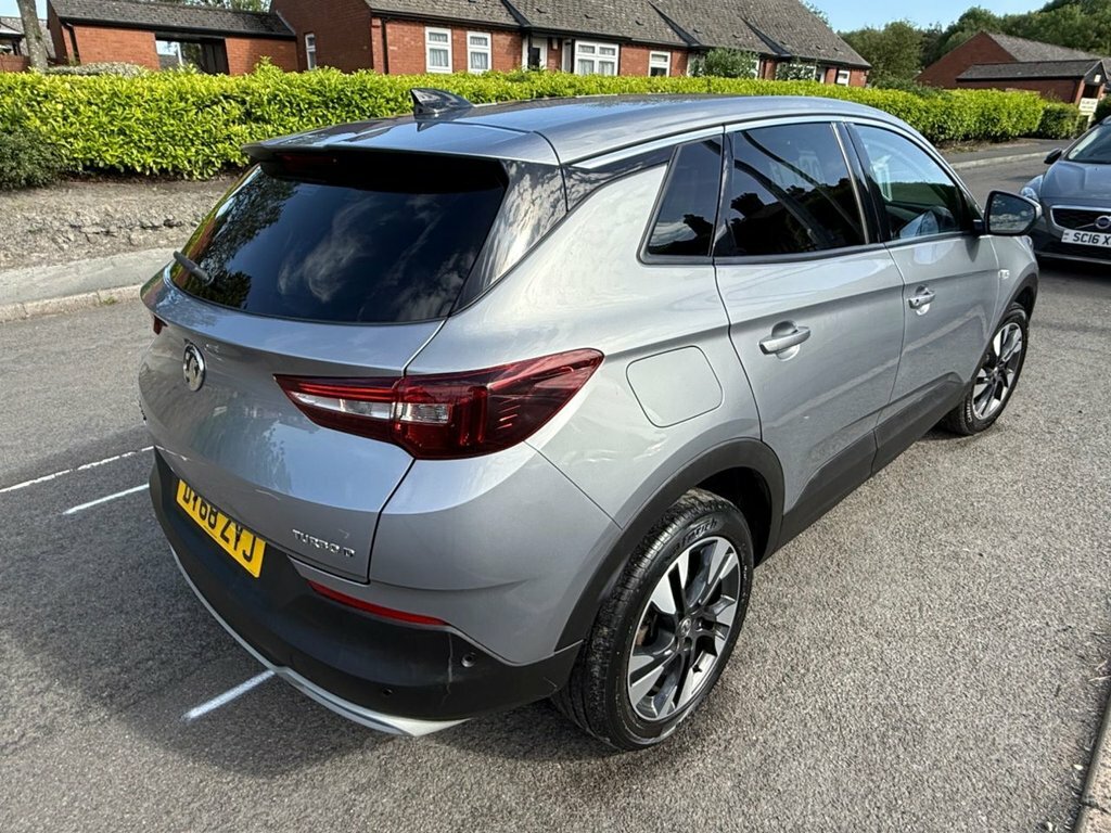 Vauxhall Grandland X 1.5L Sport Nav DY68ZYJ Grey #3