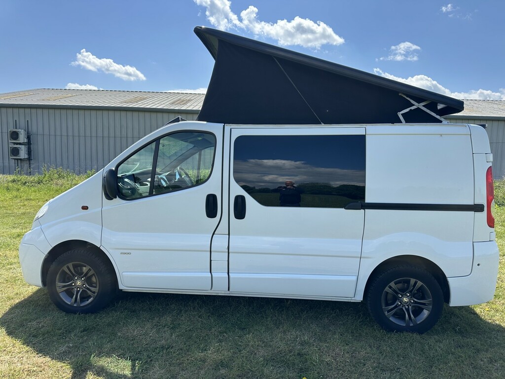 Vauxhall Vivaro Camper Van 2.0 2900 Cdti 201414 DV14DJF White #6