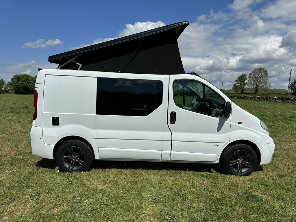 Vauxhall Vivaro Camper Van 2.0 2900 Cdti 201414 DV14DJF White #2