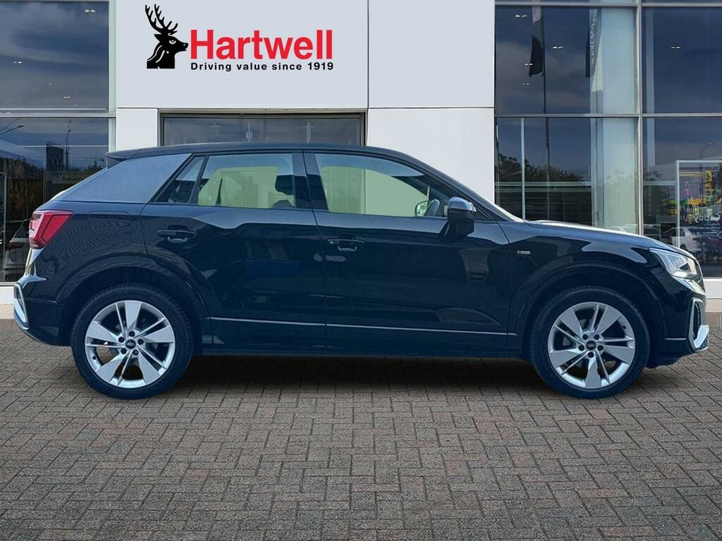 Audi Q2 1.5 Tfsi Cod 35 S Line Suv S Tronic Eur GV72TTZ Black #2