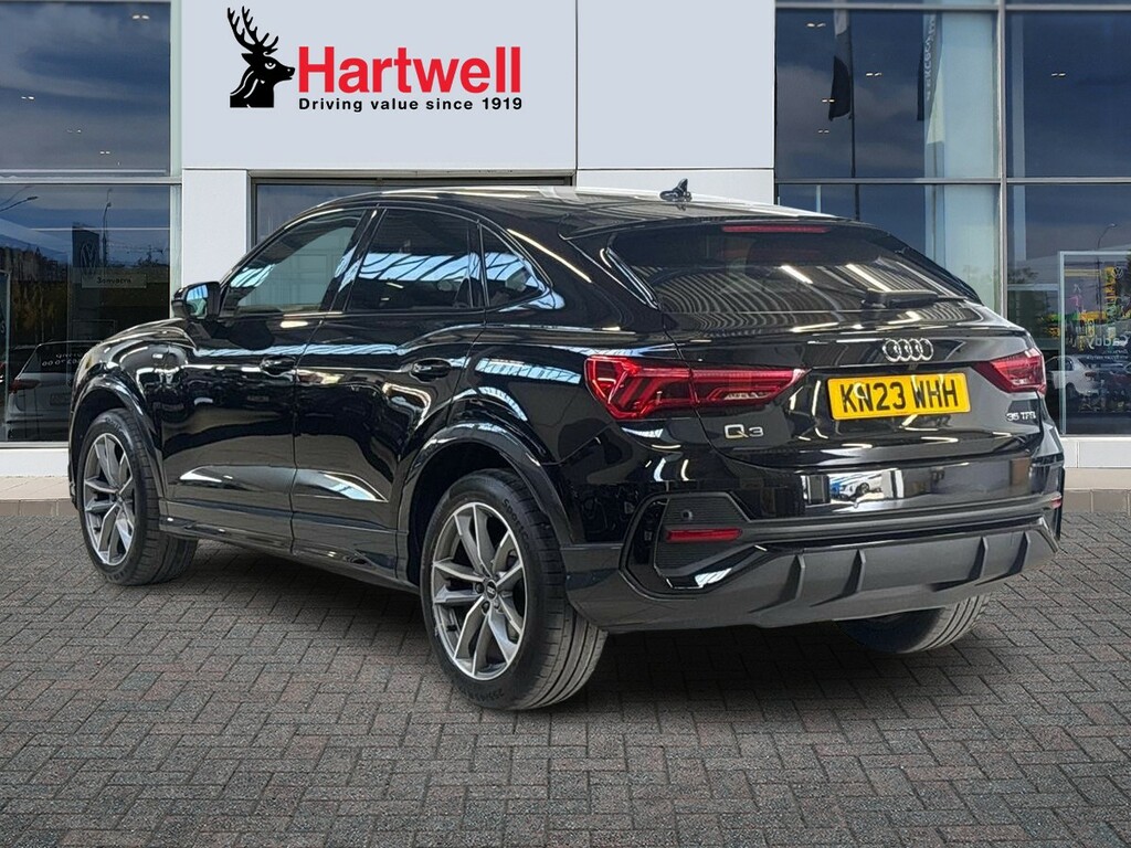 Audi Q3 1.5 Tfsi Cod 35 Black Edition Sportback KN23WHH Black #5