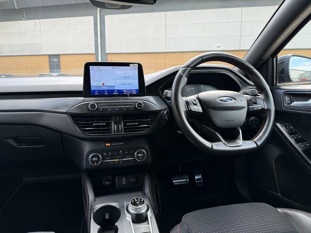 Ford Focus St-line X 1.0 Ecoboost 125Ps CK69YUW Black #3