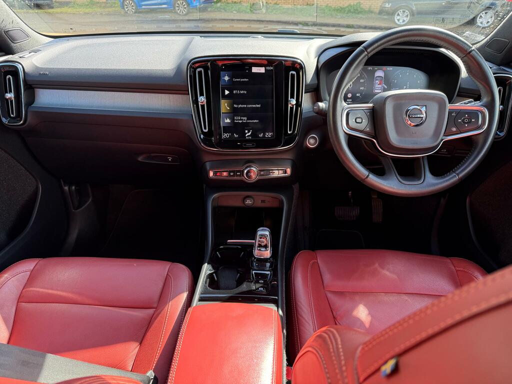 Volvo XC40 1.5 T3 Inscription Suv Euro 6 Ss MM20XTS Black #3