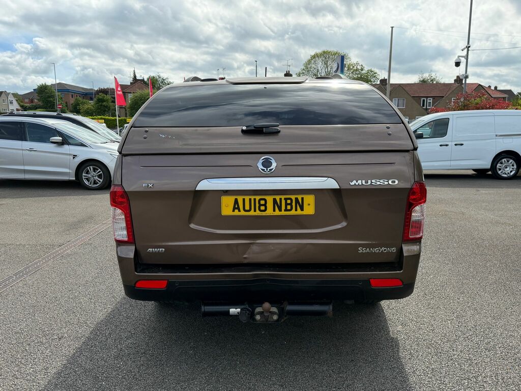 SsangYong Musso Black #7