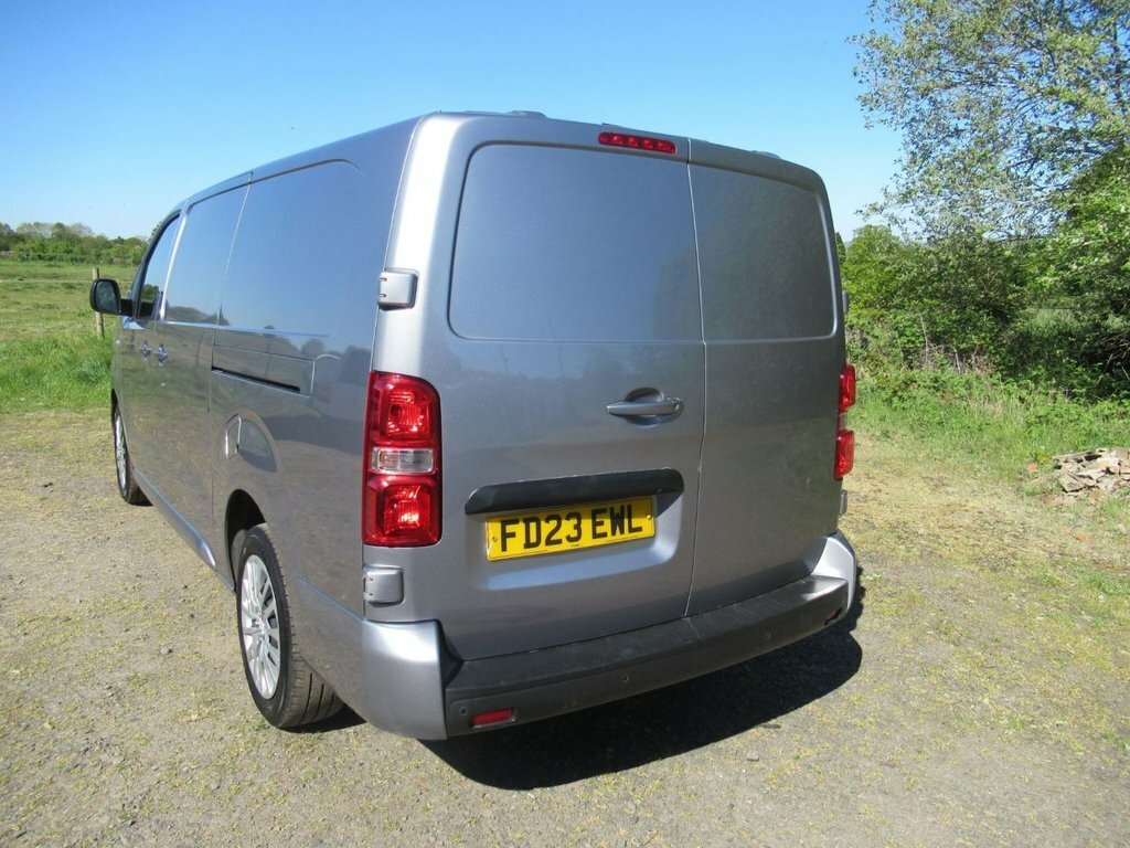 Vauxhall Vivaro 2L Pro 6Dr FD23EWL Grey #5