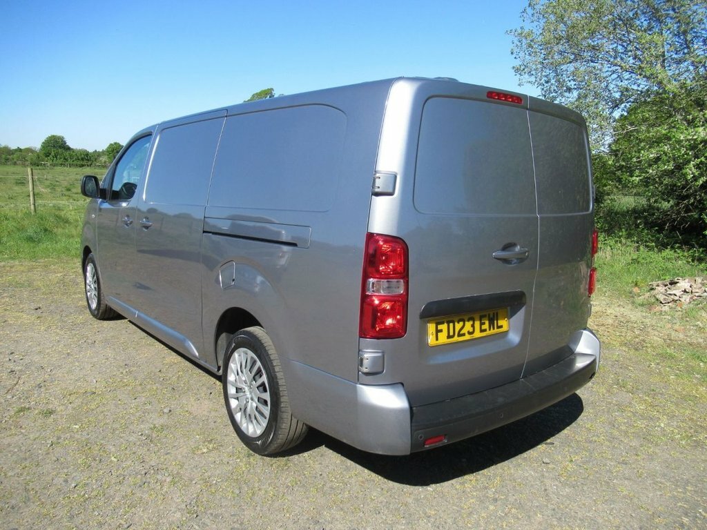Vauxhall Vivaro 2L Pro 6Dr FD23EWL Grey #3
