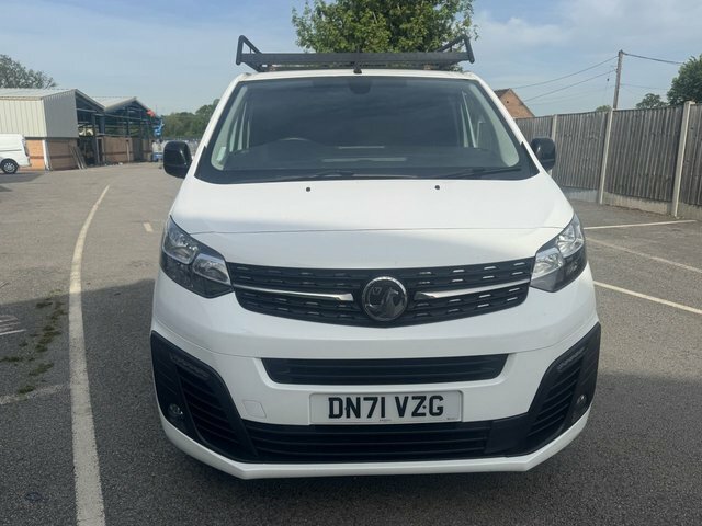 Vauxhall Vivaro 2.0 Turbo D 3100 Sportive Panel Van Man DN71VZG White #4