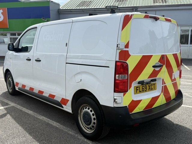 Vauxhall Vivaro 1.5 Turbo D 2900 Edition Panel Van Manu White #5