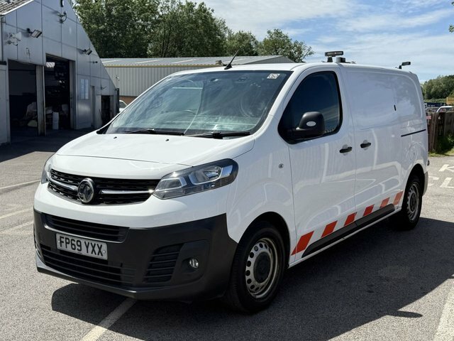 Vauxhall Vivaro 1.5 Turbo D 2900 Edition Panel Van Manu FP69YXX White #6